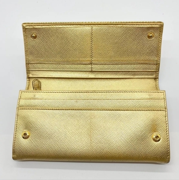 ⭐️Golden Prada - Picture 4 of 15